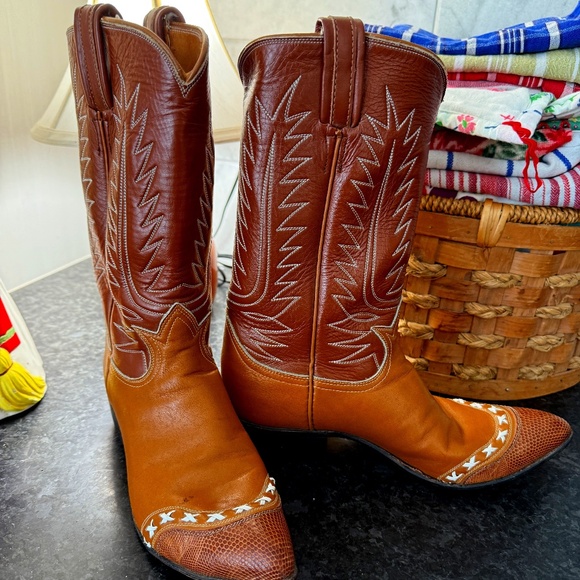 Vintage Tony Lama Cowgirl Boots • Size 7B • Two-Tone Leather & Lizard Toe - Picture 1 of 8